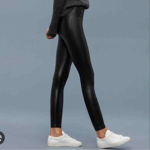 Aritzia Daria Pant. Wilfred Free